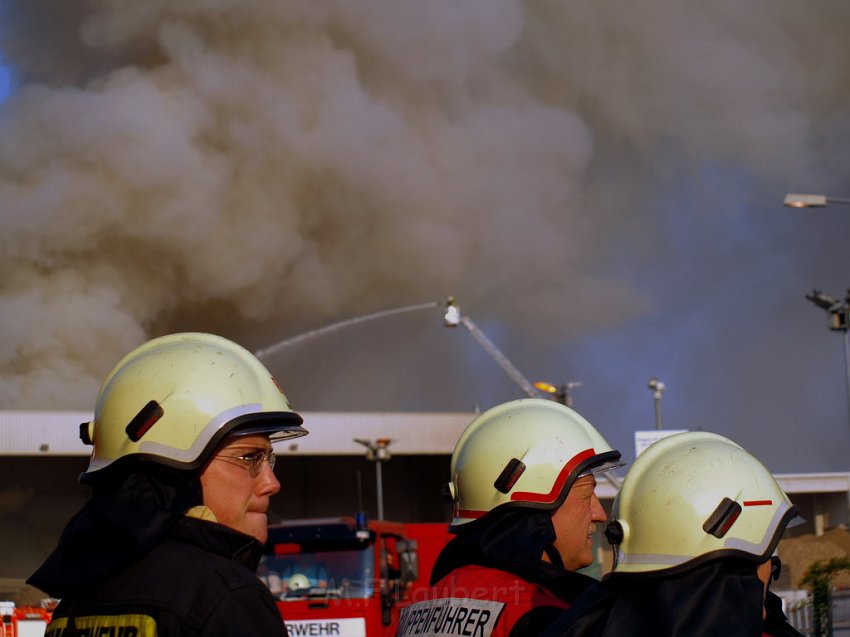 Feuer5 Koeln Niehl GVG Geestemuenderstr P207.JPG